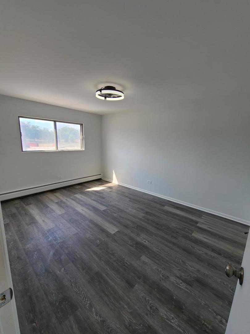 11800 South Komensky Avenue, Unit 203 Alsip, IL 60803 - Photo 6 of 10