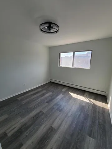 $137,500 | 11800 South Komensky Avenue, Unit 203, Alsip, IL 60803