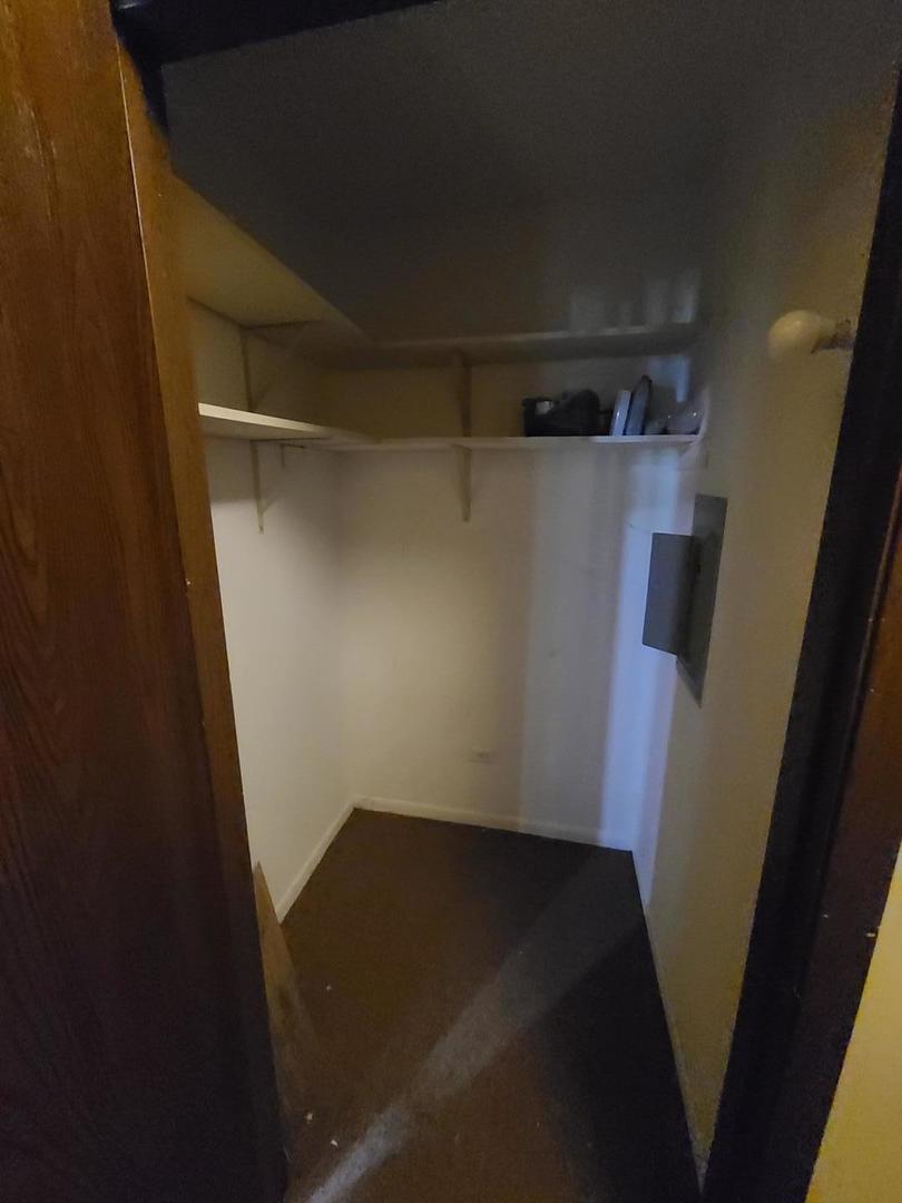 11800 South Komensky Avenue, Unit 203 Alsip, IL 60803 - Photo 8 of 10