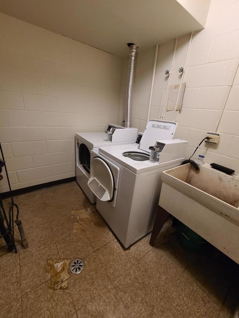 11800 South Komensky Avenue, Unit 203 Alsip, IL 60803 - Photo 10 of 10