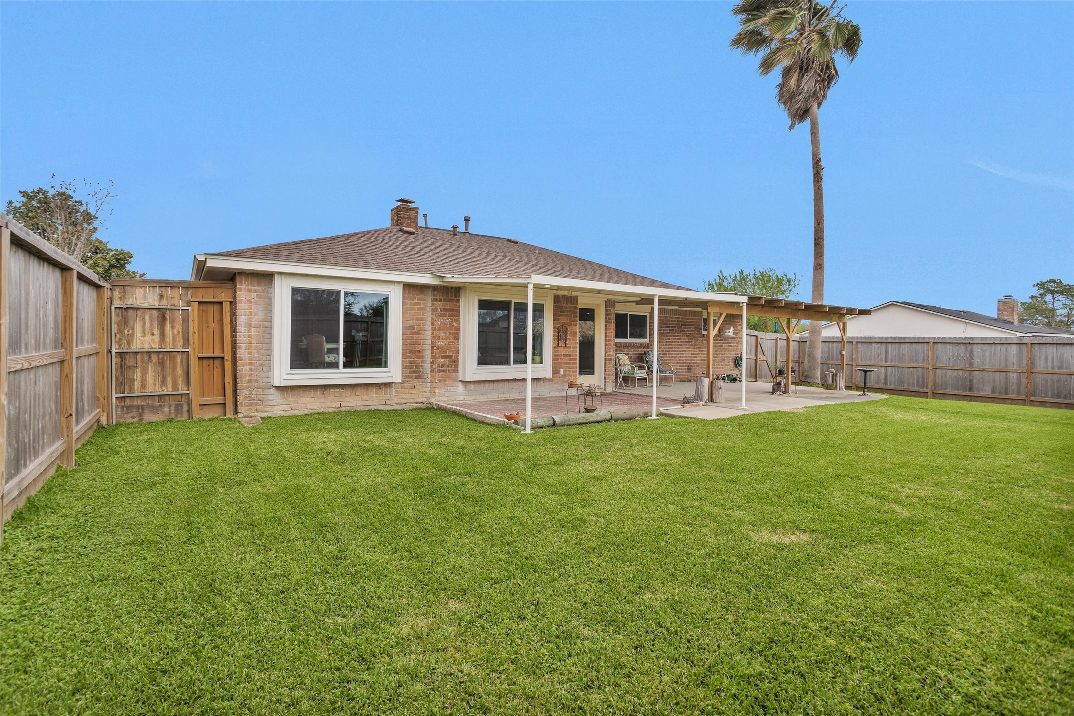 8422 Oakhaven Road La Porte, TX 77571 - Photo 43 of 46 Expansive yard with plenty of room for outdoor activities.