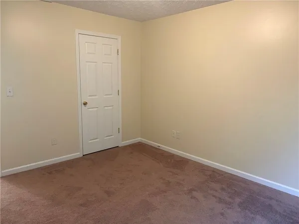 $1,900 | 5975 Hillvale Trail, Lithonia, GA 30058