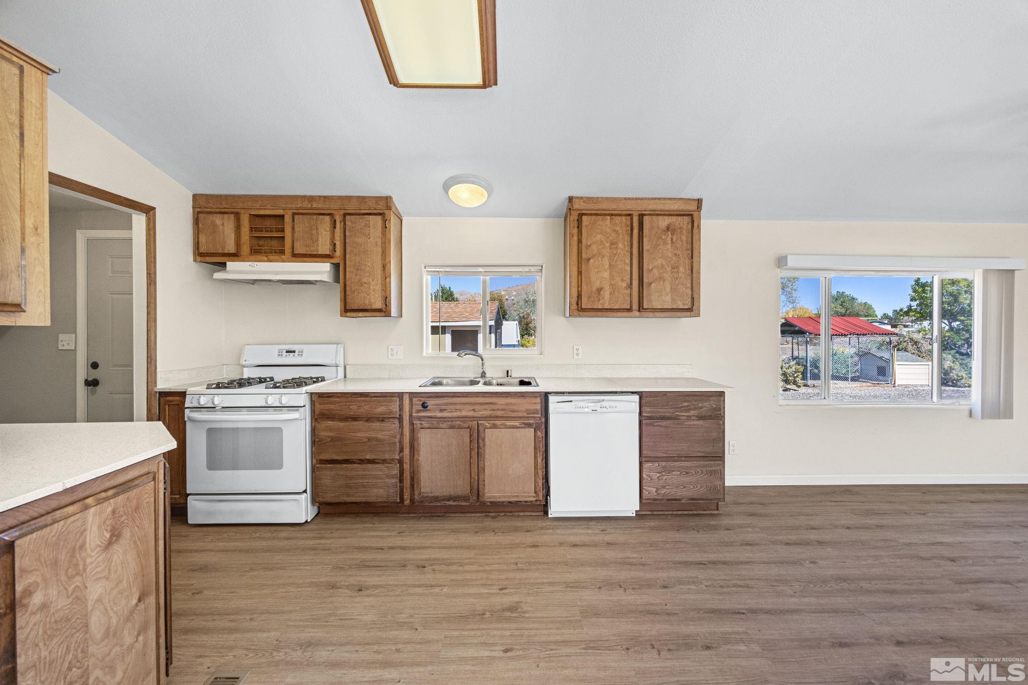 18004 Cold Springs Drive Reno, NV 89508 - Photo 7 of 30 Photo 7