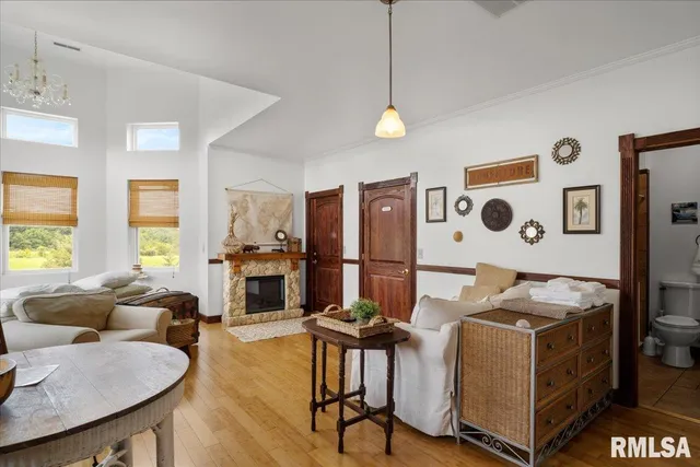 $1,300,000 | 6156 Chautauqua Road, Murphysboro, IL 62966