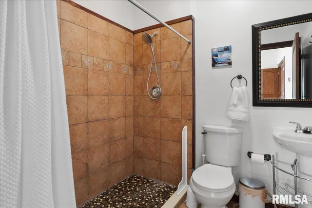 $1,300,000 | 6156 Chautauqua Road, Murphysboro, IL 62966