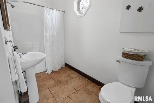 $1,300,000 | 6156 Chautauqua Road, Murphysboro, IL 62966