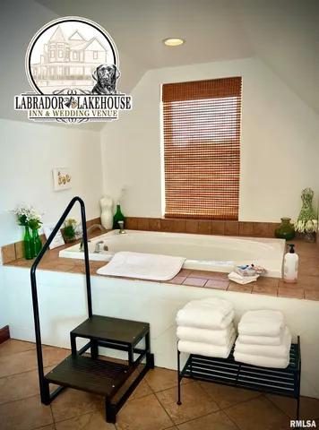 $1,300,000 | 6156 Chautauqua Road, Murphysboro, IL 62966