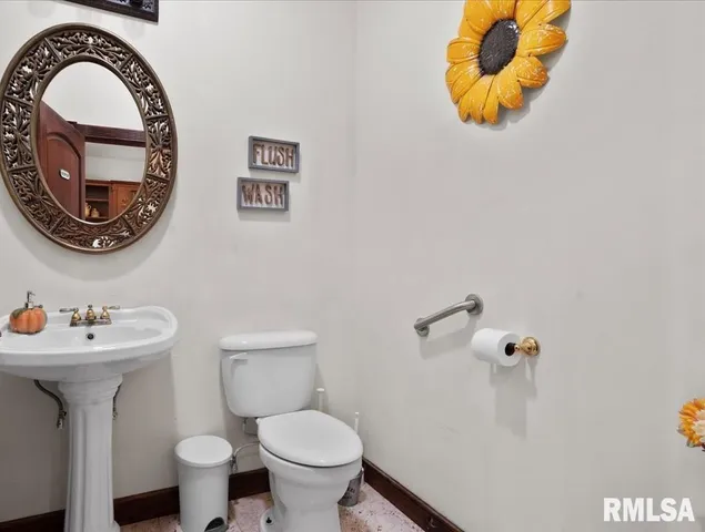 $1,300,000 | 6156 Chautauqua Road, Murphysboro, IL 62966