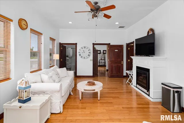 $1,300,000 | 6156 Chautauqua Road, Murphysboro, IL 62966