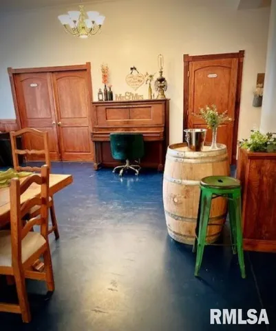 $1,300,000 | 6156 Chautauqua Road, Murphysboro, IL 62966