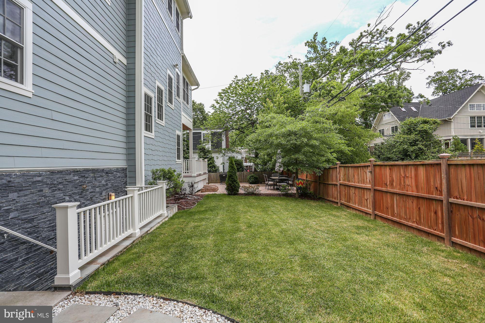 5101 25th Place North Arlington, VA 22207 - Photo 5 of 7 Lawn next to home