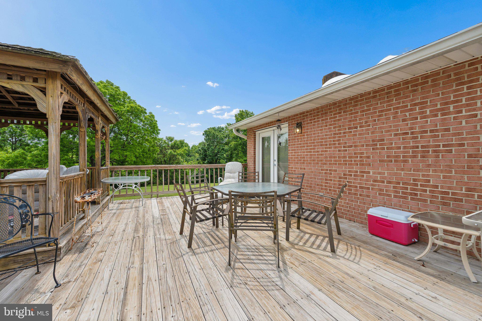 8953 Gue Road Damascus, MD 20872 - Photo 33 of 54 Deck
