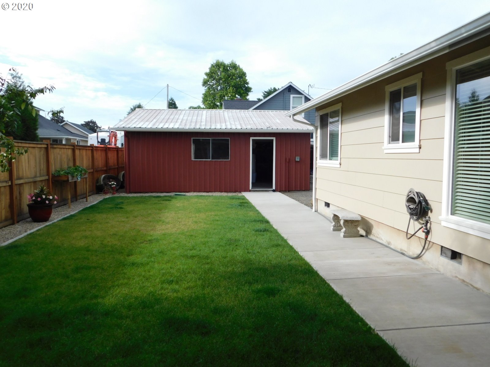 285 River Loop 2 Eugene, OR 97404 - Photo 8 of 32 Gallery Image 8