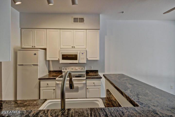 1701 East Colter Street, Unit 157 Phoenix, AZ 85016 - Photo 5 of 33 Photo #5