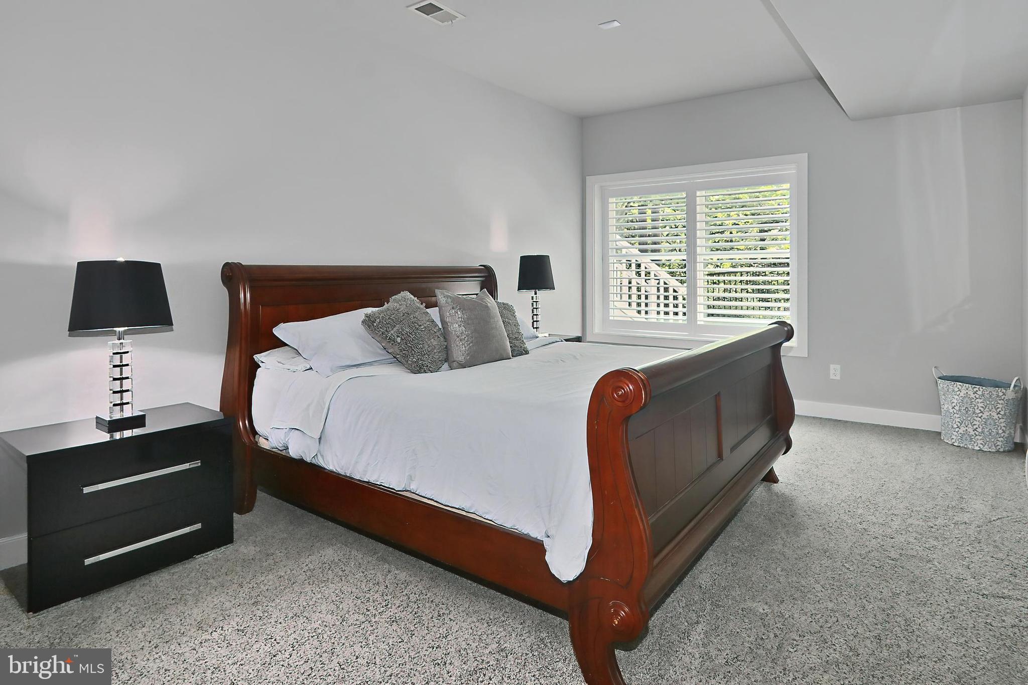 7912 Jansen Drive Springfield, VA 22152 - Photo 58 of 73 Lower Level 5th Bedroom with En Suite Bath