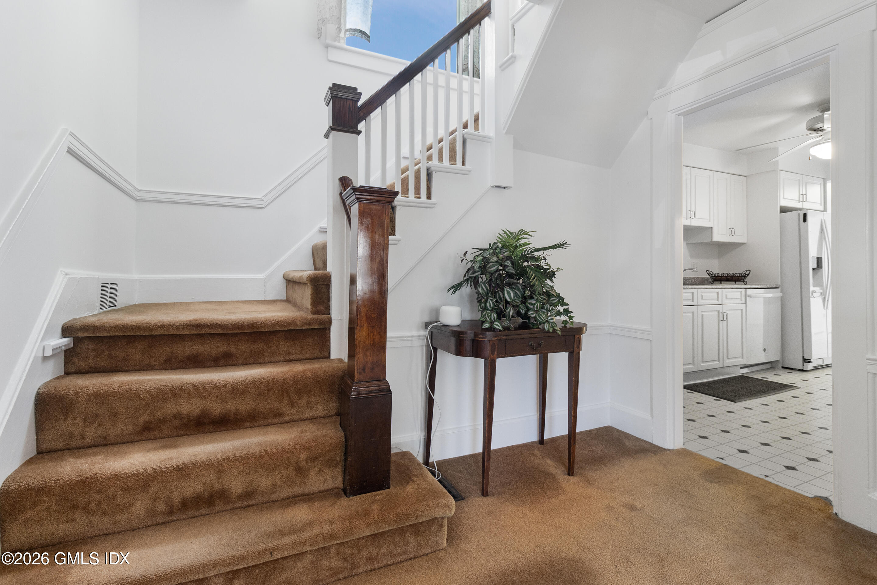 16 Kent Place Cos Cob, CT 06807 - Photo 5 of 32 Foyer