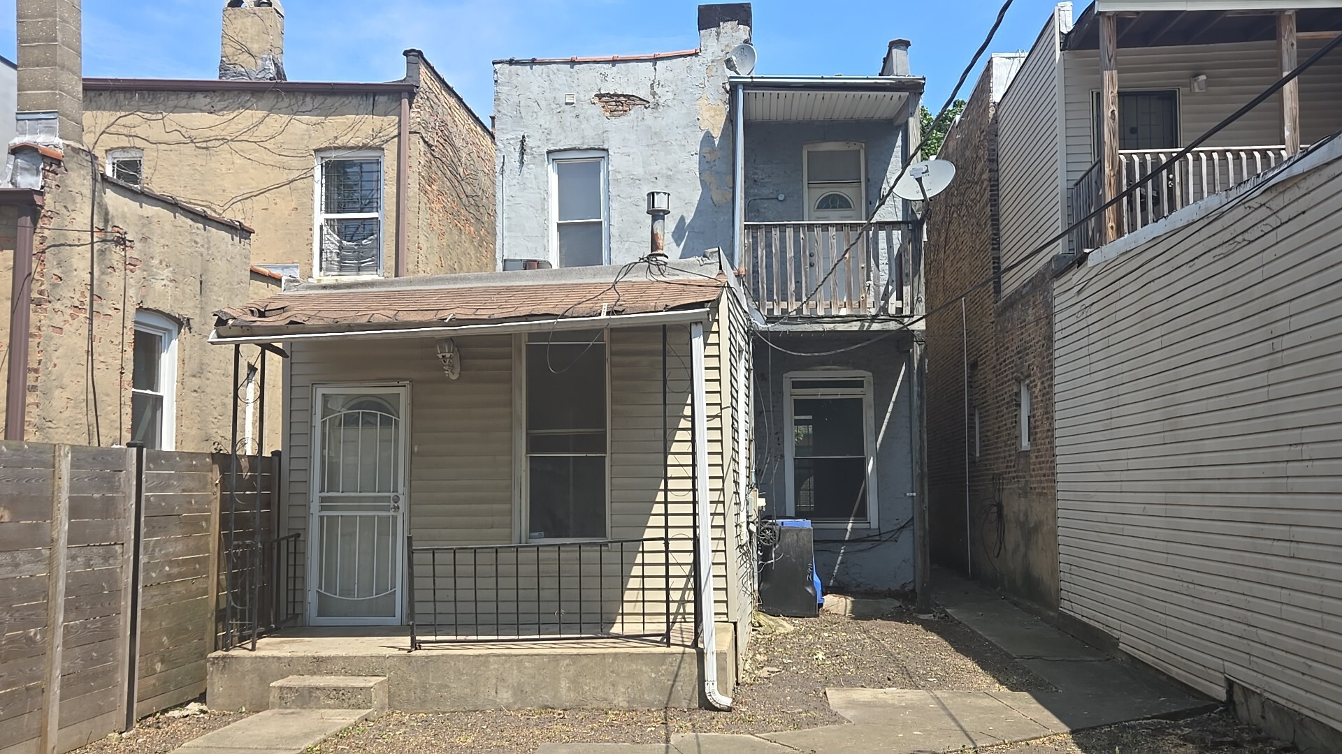 2911 West Walnut Street Chicago, IL 60612 - Photo 4 of 21 a view of a house with a door and wooden floor