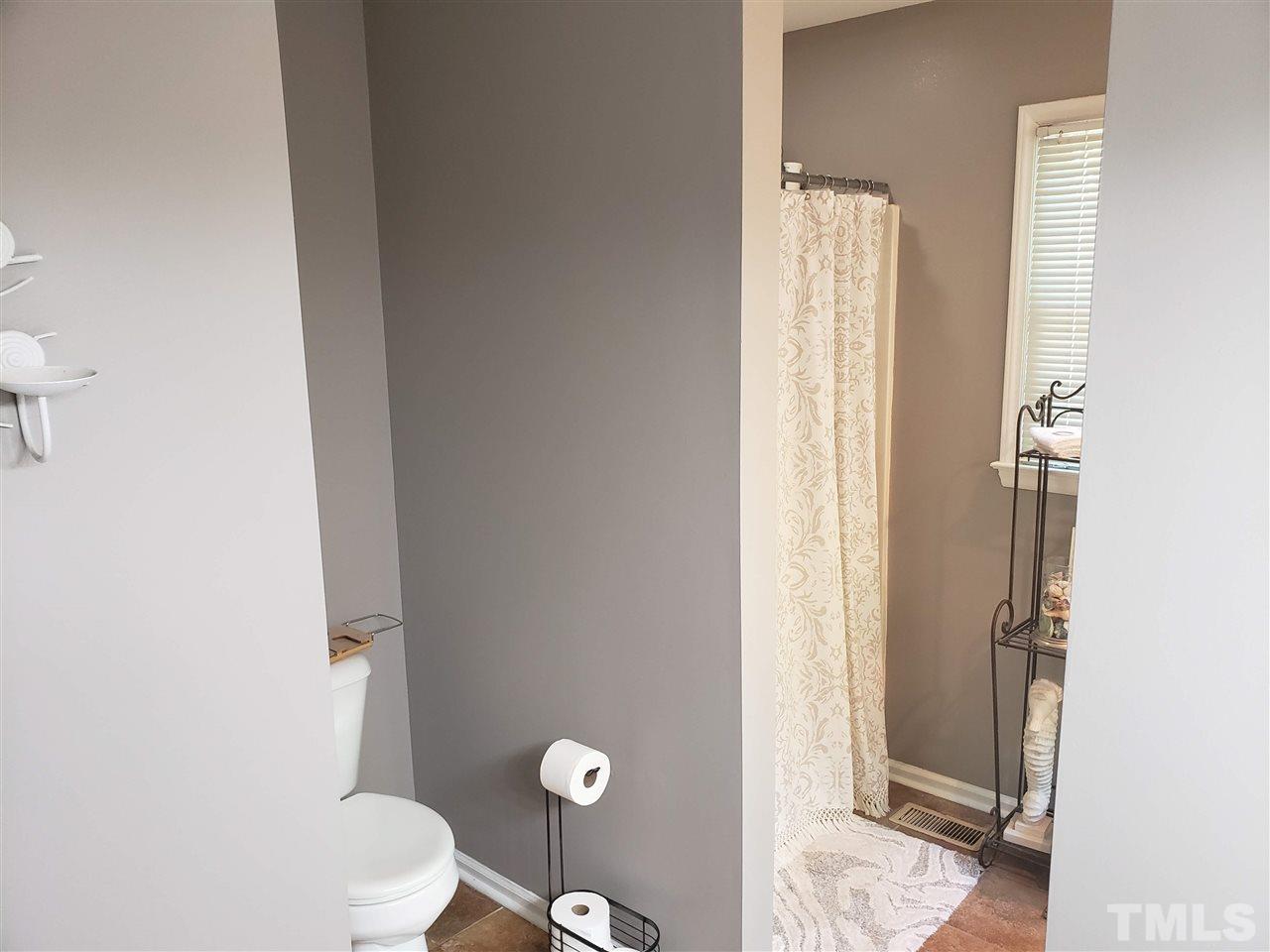 4020 Forty-Niner's Road Clayton, NC 27520 - Photo 11 of 22 Gallery Image 11