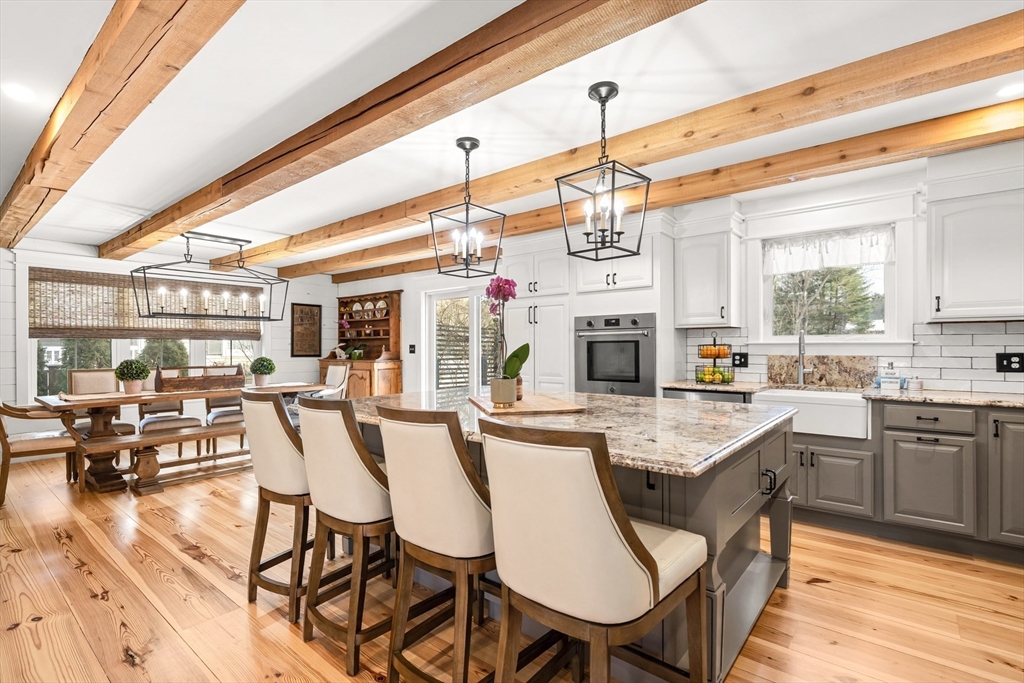 27 Park Street North Reading, MA 01864 - Photo 3 of 36