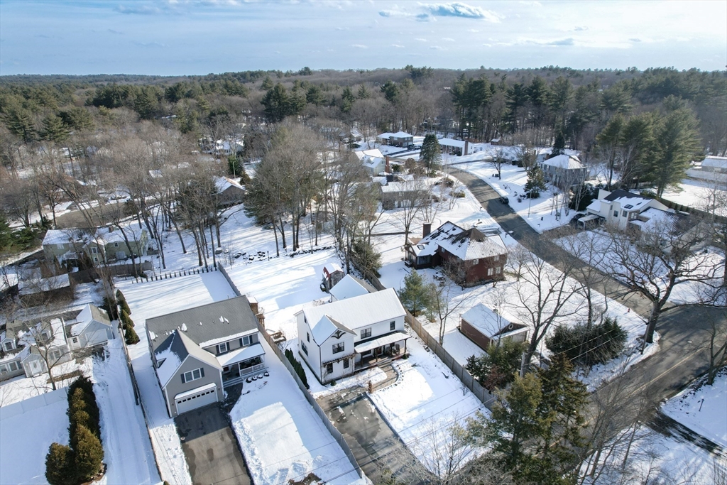 27 Park Street North Reading, MA 01864 - Photo 33 of 36