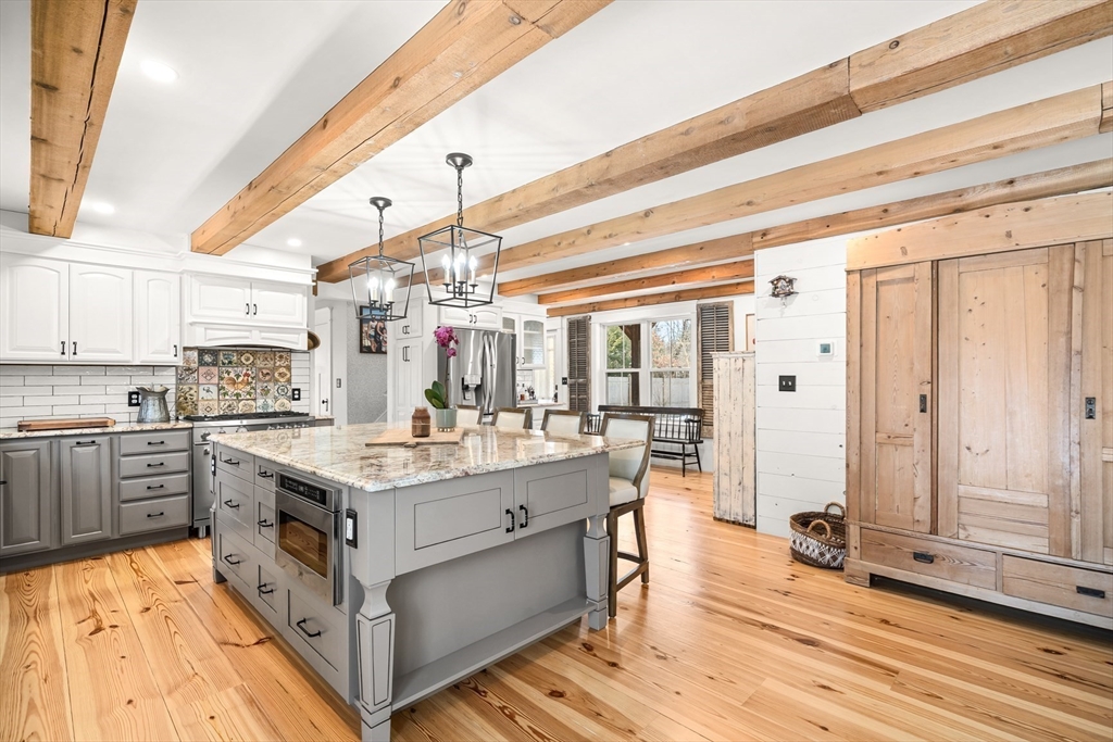 27 Park Street North Reading, MA 01864 - Photo 5 of 36