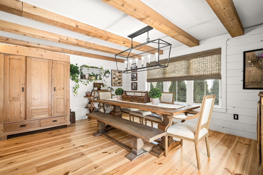 27 Park Street North Reading, MA 01864 - Photo 9 of 36