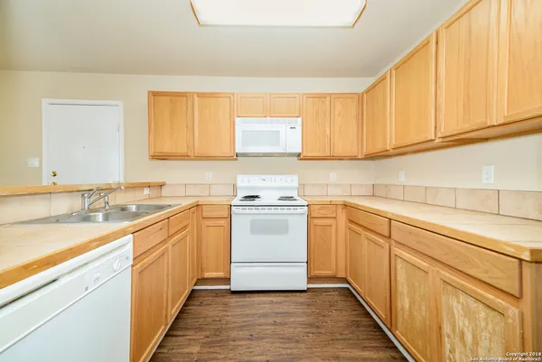 $1,395 | 1017 Schertz Parkway, Schertz, TX 78154