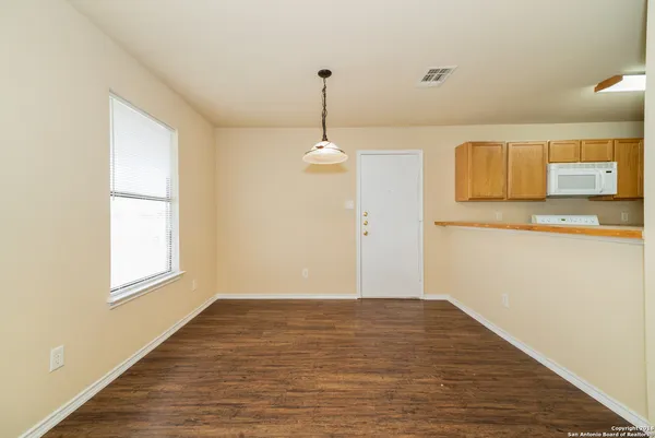 $1,395 | 1017 Schertz Parkway, Schertz, TX 78154