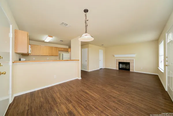 $1,395 | 1017 Schertz Parkway, Schertz, TX 78154