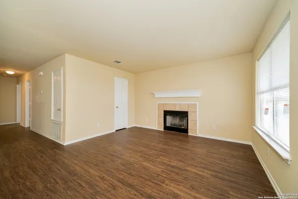 $1,395 | 1017 Schertz Parkway, Schertz, TX 78154