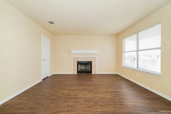 $1,395 | 1017 Schertz Parkway, Schertz, TX 78154