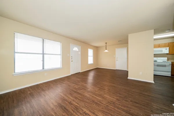 $1,395 | 1017 Schertz Parkway, Schertz, TX 78154