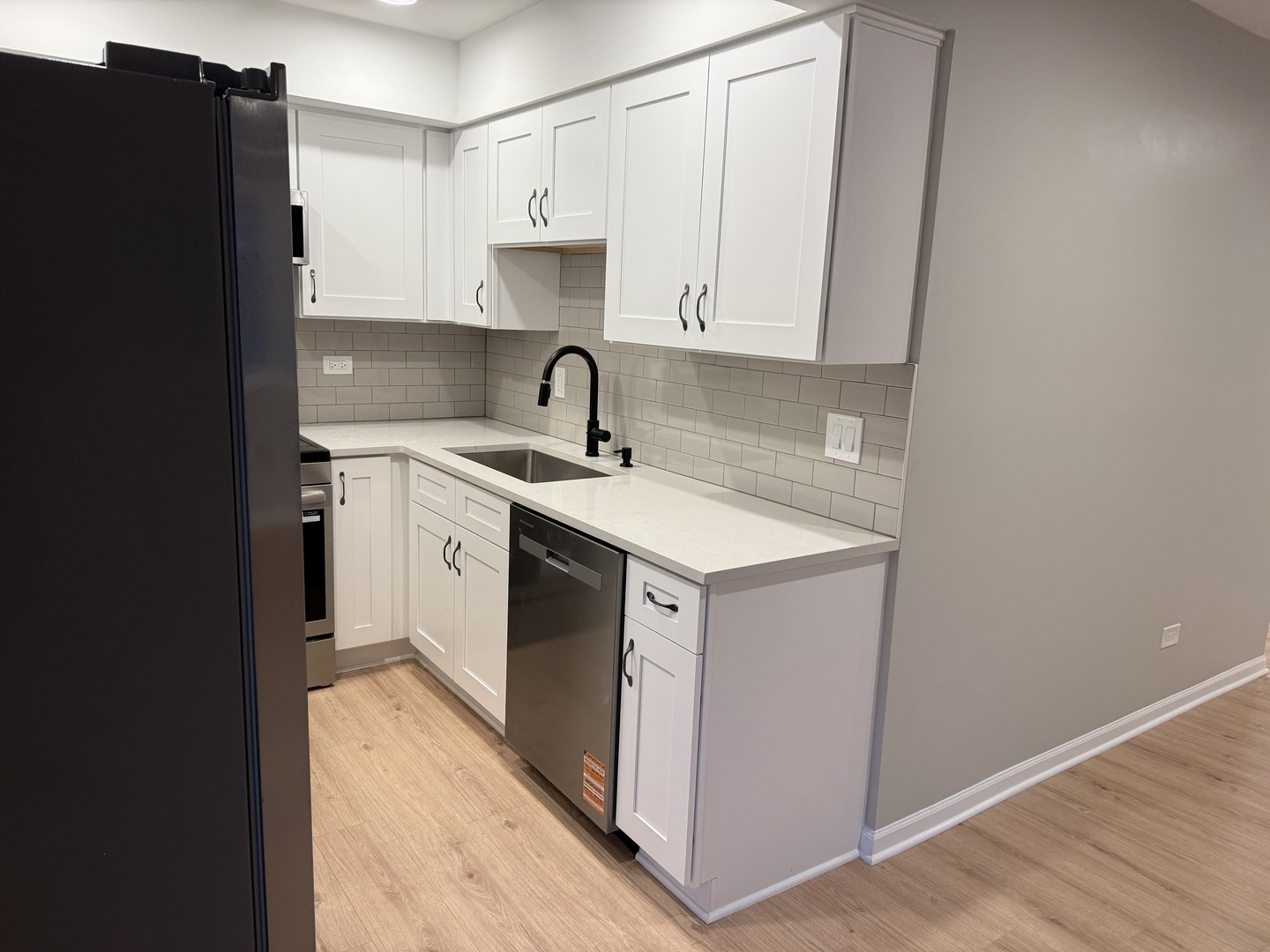 1785 West Algonquin Road, Unit 1A Mount Prospect, IL 60056 - Photo 3 of 14 Gallery Image 3