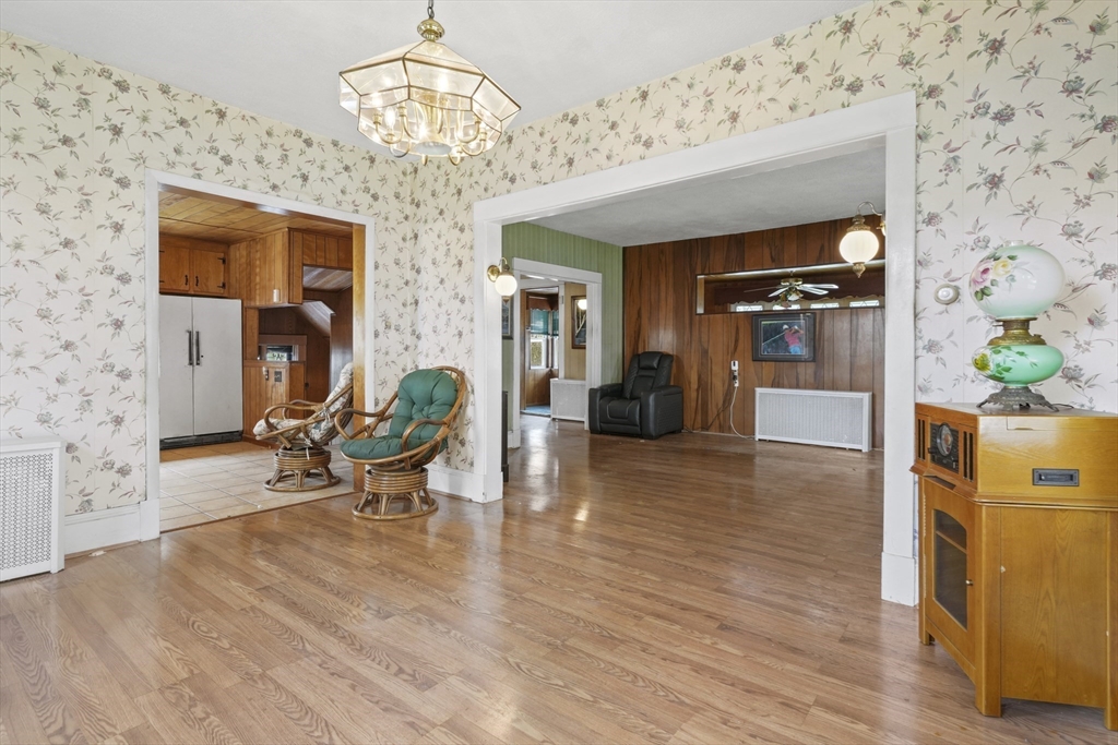 27 Gleason Road Shrewsbury, MA 01545 - Photo 4 of 21 Gallery Image 4