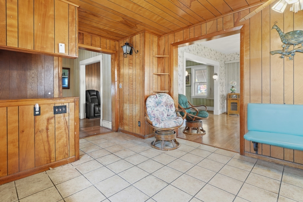 27 Gleason Road Shrewsbury, MA 01545 - Photo 8 of 21 Gallery Image 8