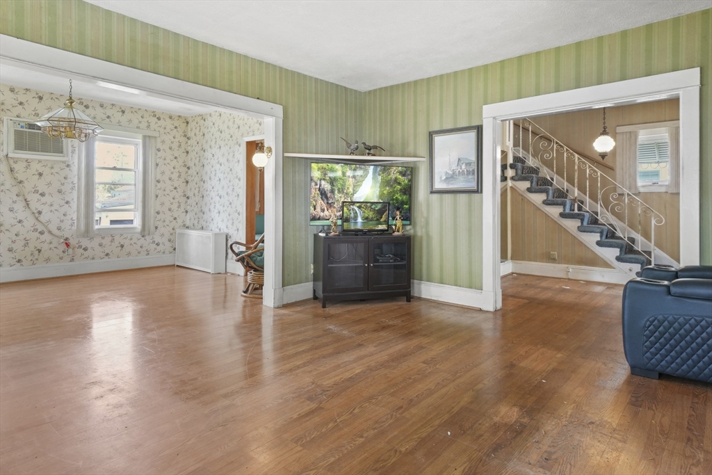 27 Gleason Road Shrewsbury, MA 01545 - Photo 9 of 21 Gallery Image 9