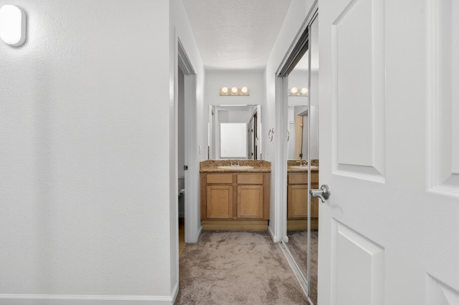 6239 Riverside Boulevard, Unit 2 Sacramento, CA 95831 - Photo 22 of 42