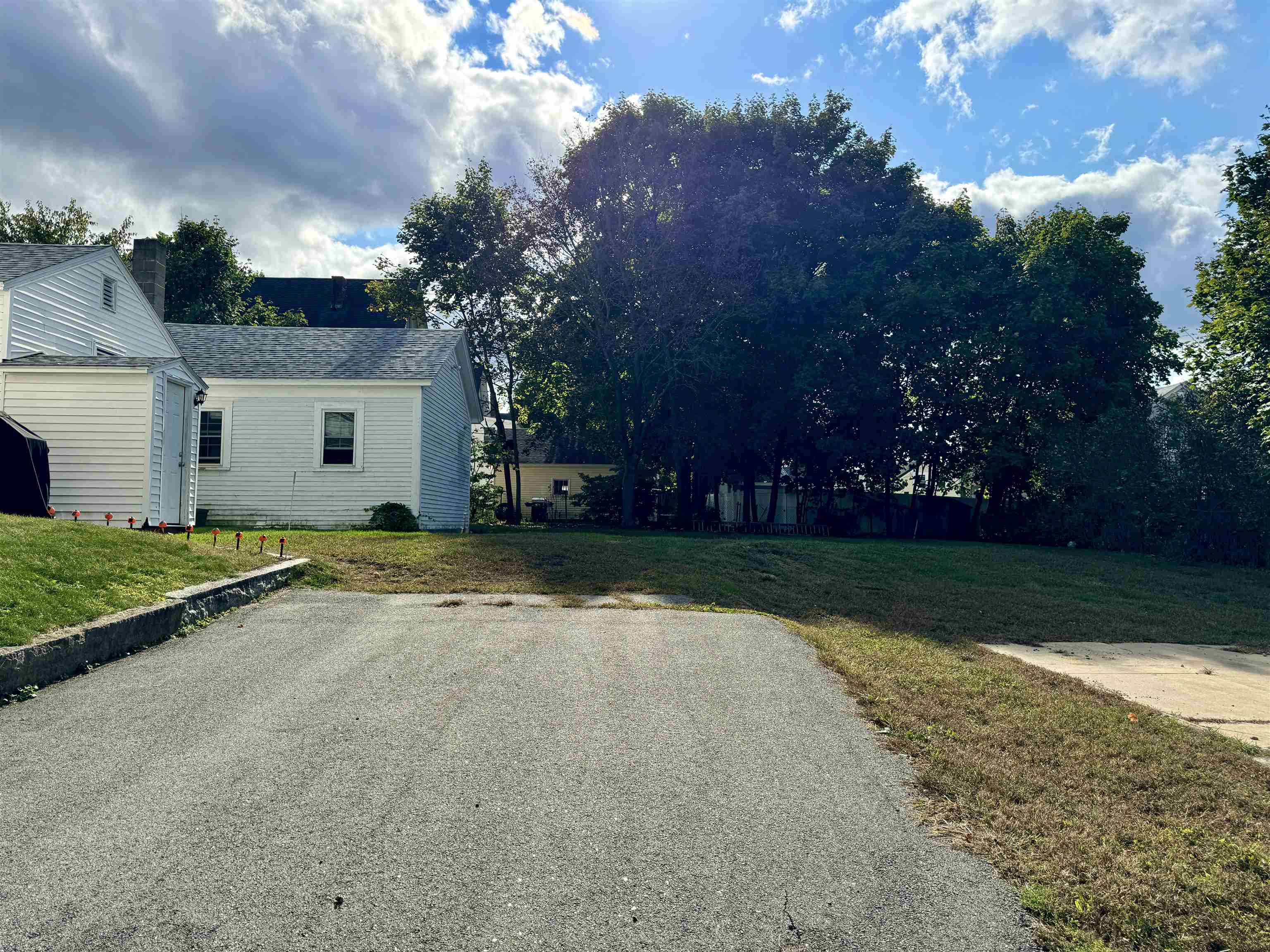 39 Chestnut Street Rochester, NH 03867 - Photo 34 of 37