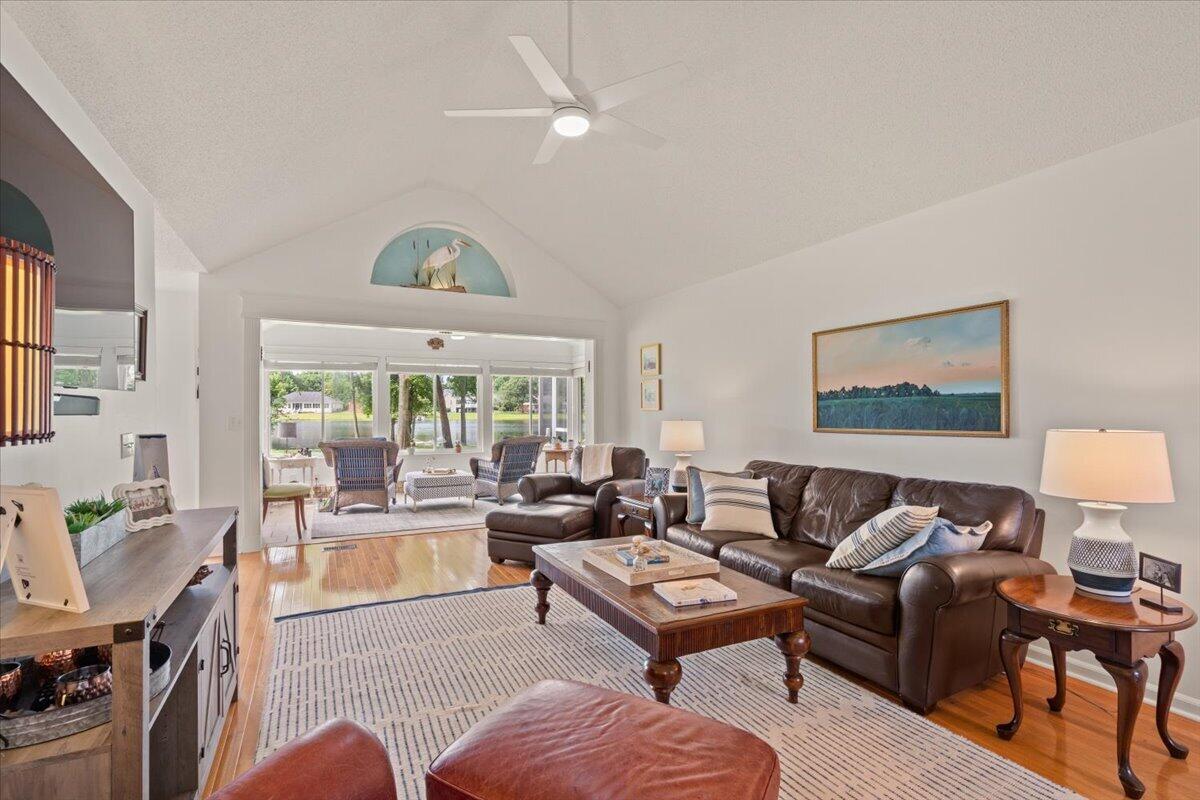 213 Ridge Lake Drive Manning, SC 29102 - Photo 7 of 38