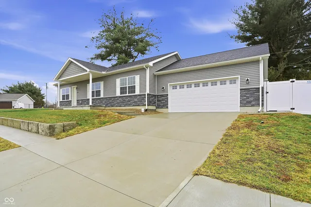 $260,000 | 10 Doe Creek Drive, Cloverdale, IN 46120