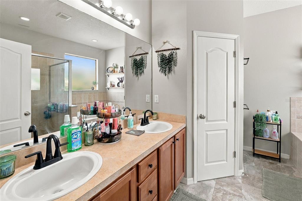 9808 Carr Road Riverview, FL 33569 - Photo 17 of 33 Gallery Image 17