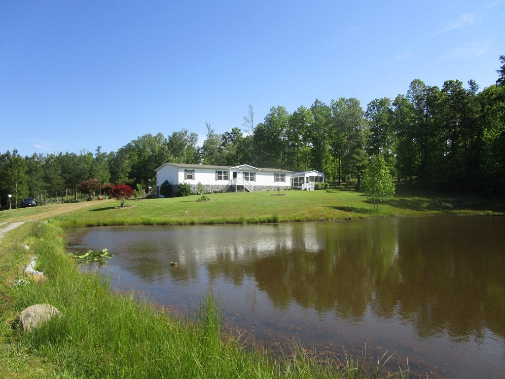 4142 Lunenburg County Road Keysville, VA 23947 - Photo 4 of 31 Gallery Image 4