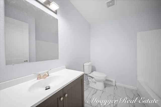 $1,650 | 1051 Abbey Court, Unit 5, Holland, MI 49423