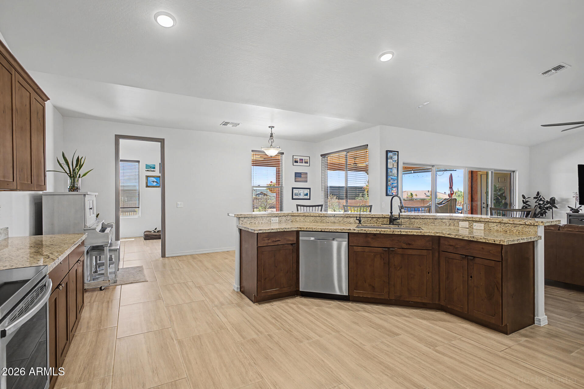 5107 East 14th Avenue Apache Junction, AZ 85119 - Photo 16 of 61 Kitchen