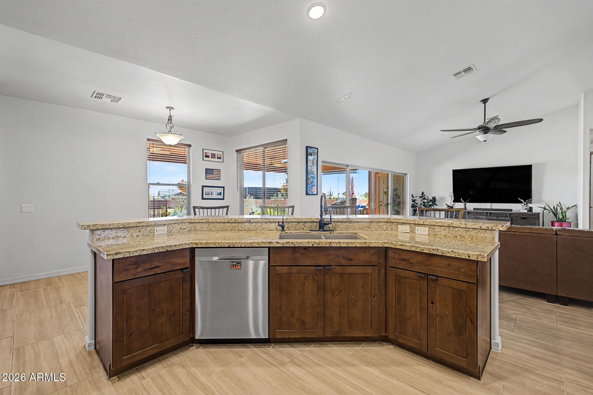 5107 East 14th Avenue Apache Junction, AZ 85119 - Photo 20 of 61 Island