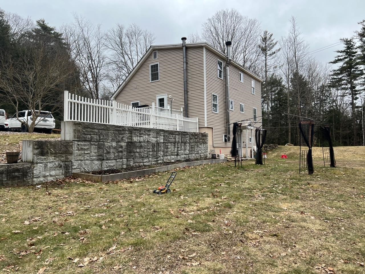 315 Dowboro Road Pittsfield, NH 03263 - Photo 2 of 31