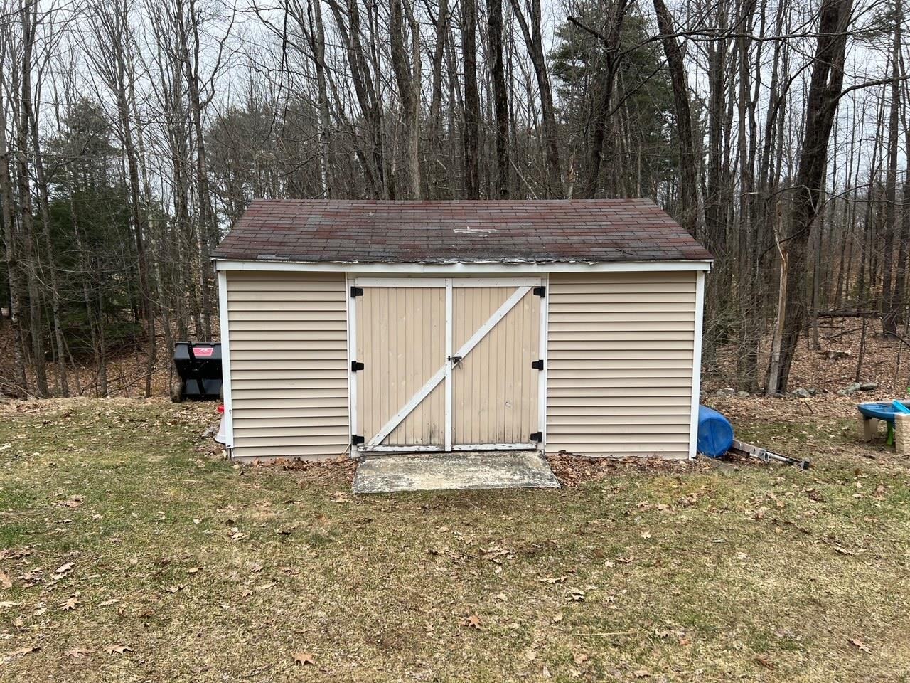 315 Dowboro Road Pittsfield, NH 03263 - Photo 3 of 31