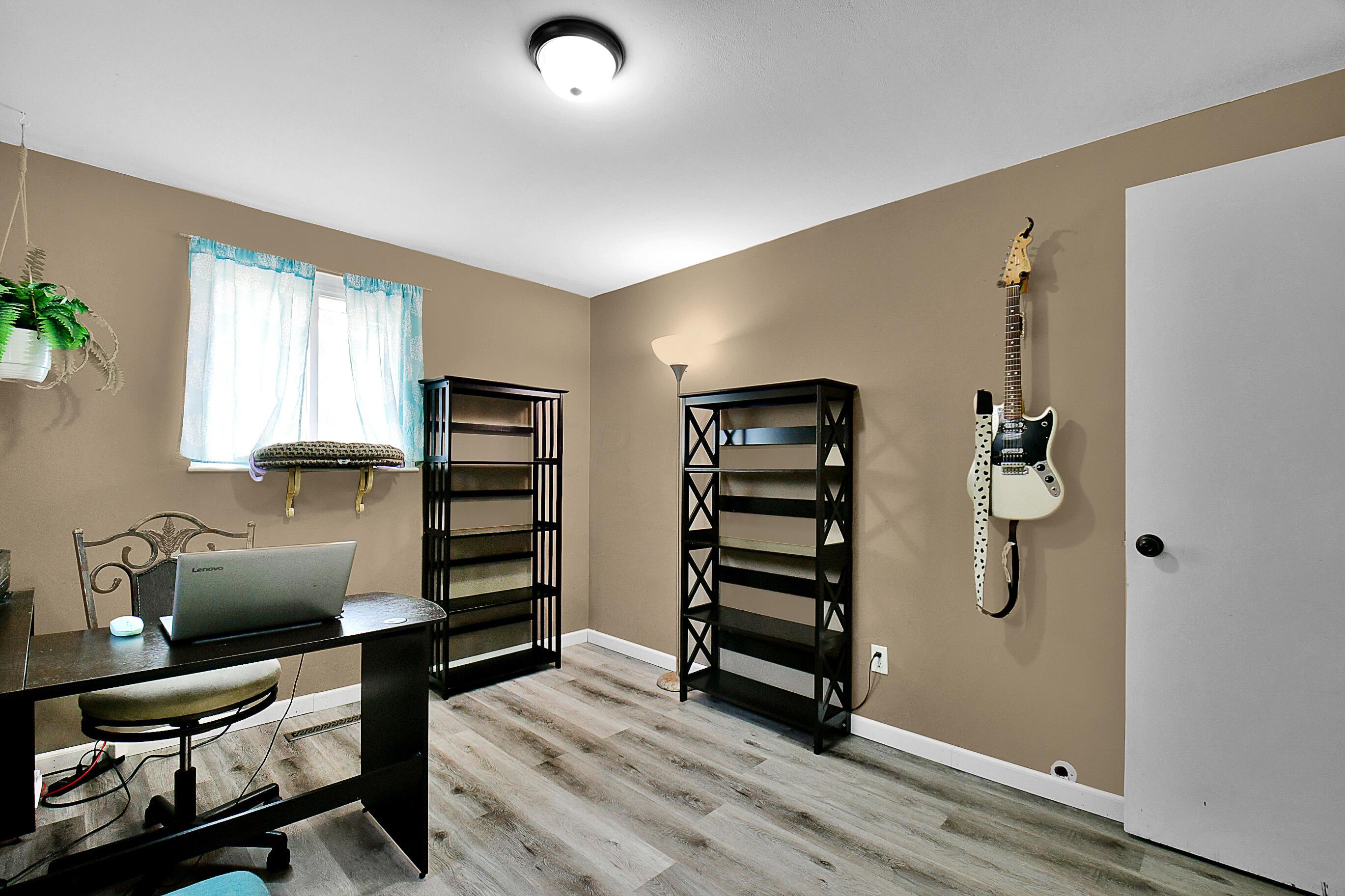 5376 Stock Road Columbus, OH 43229 - Photo 15 of 26 Gallery Image 15