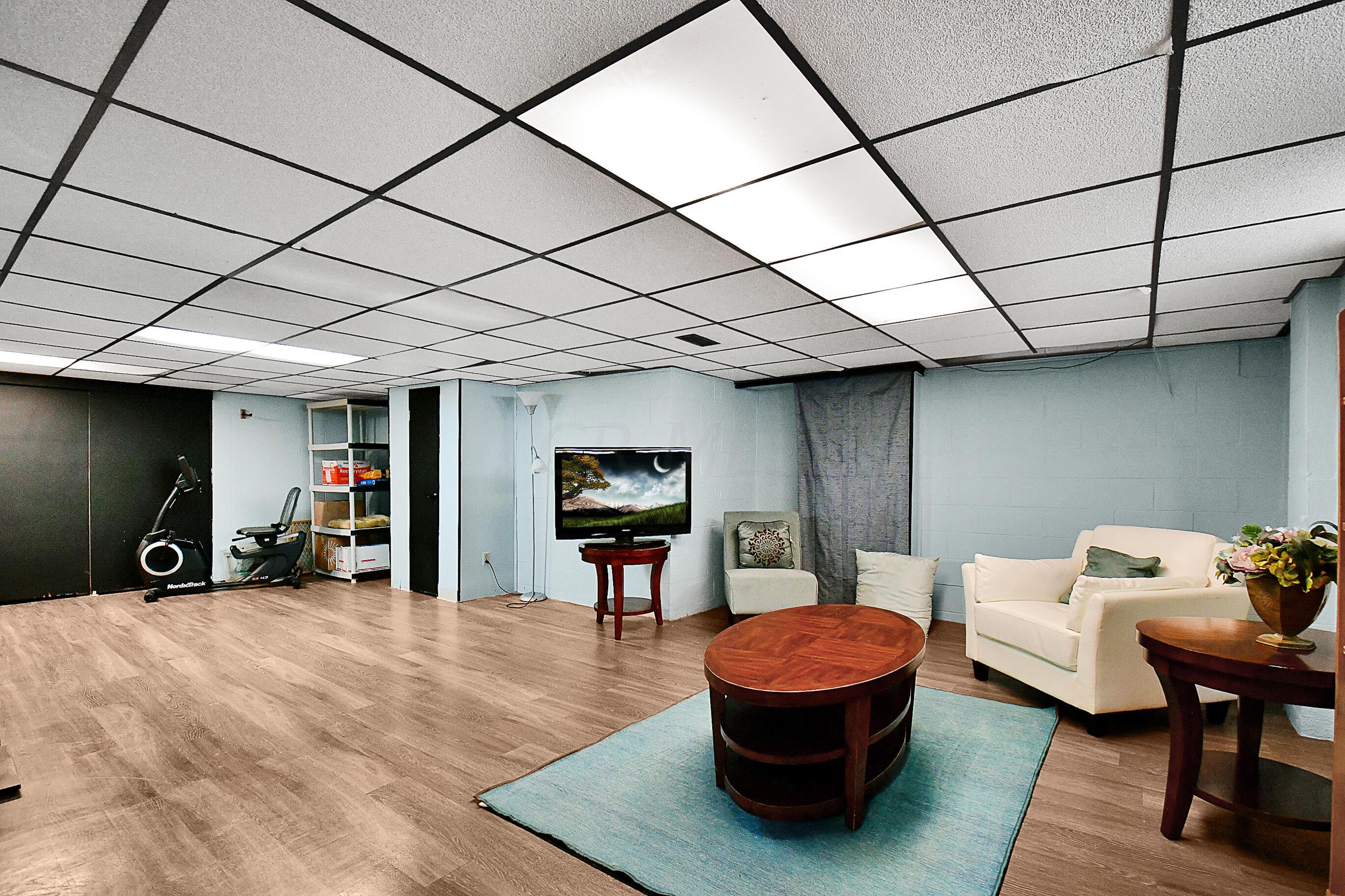 5376 Stock Road Columbus, OH 43229 - Photo 18 of 26 Gallery Image 18