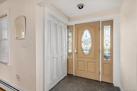 a view of front door with a door